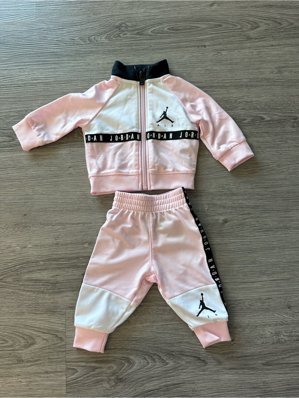 Nike Jordan Baby Pink Track Set - Jumpman Logo - Newborn